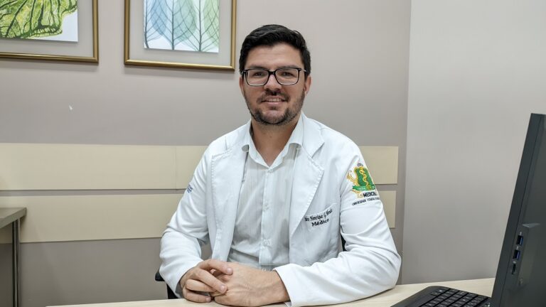 Dr. Pedro Mendes, médico infectologista FSFX